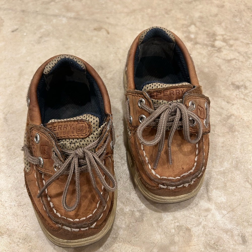 Sperry Shoes - Size 6
